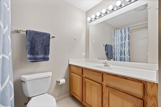 407 S Oak Park Avenue H, Oak Park, IL 60302