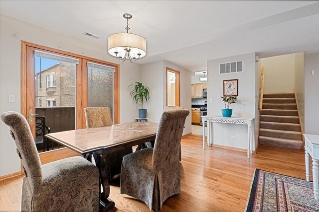 407 S Oak Park Avenue H, Oak Park, IL 60302