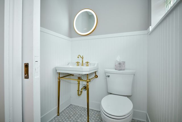 4555 Cleveland Street, Skokie, IL 60076