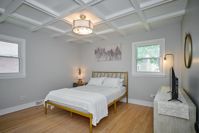 4555 Cleveland Street, Skokie, IL 60076