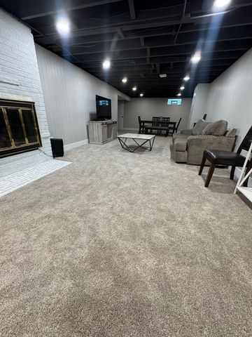 4555 Cleveland Street, Skokie, IL 60076