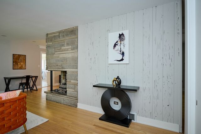 4555 Cleveland Street, Skokie, IL 60076