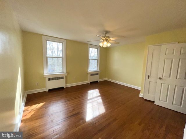 3327 GLENVIEW ST, Philadelphia, PA 19149