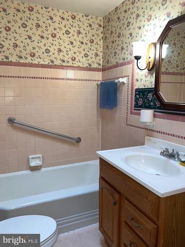 3327 GLENVIEW ST, Philadelphia, PA 19149