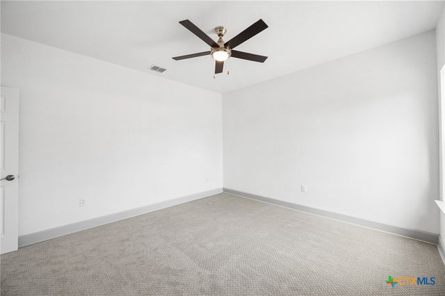 3811 Waterwood Pass Drive, Elmendorf, TX 78112