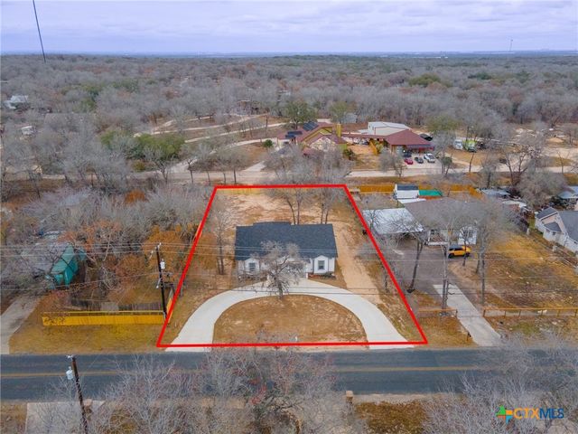 3811 Waterwood Pass Drive, Elmendorf, TX 78112