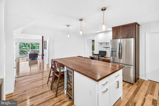 44 WILKINS LN, Maurertown, VA 22644