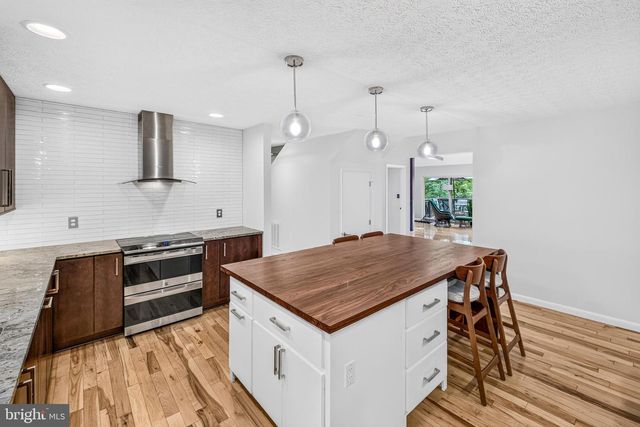 44 WILKINS LN, Maurertown, VA 22644