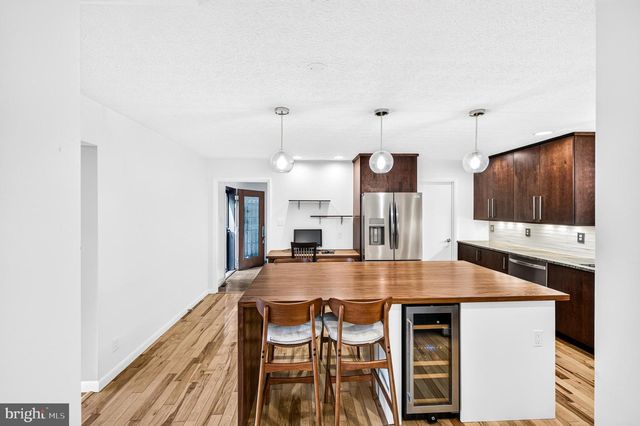 44 WILKINS LN, Maurertown, VA 22644
