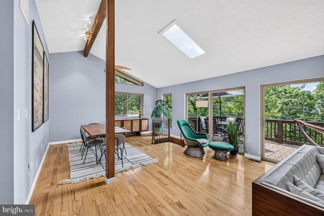 44 WILKINS LN, Maurertown, VA 22644