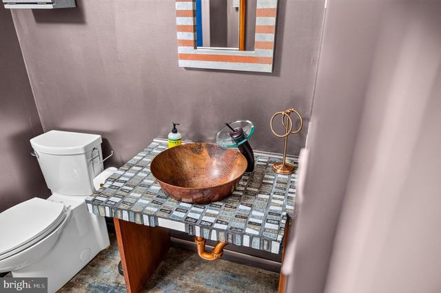 44 WILKINS LN, Maurertown, VA 22644