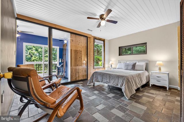 44 WILKINS LN, Maurertown, VA 22644