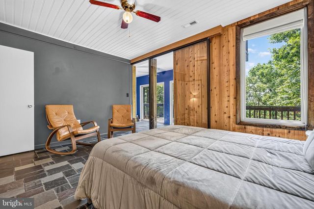 44 WILKINS LN, Maurertown, VA 22644