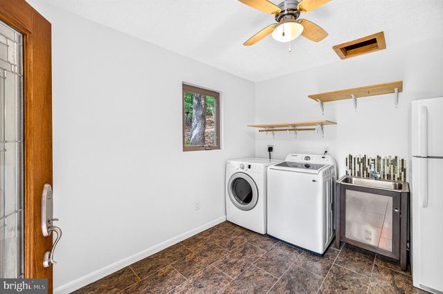 44 WILKINS LN, Maurertown, VA 22644
