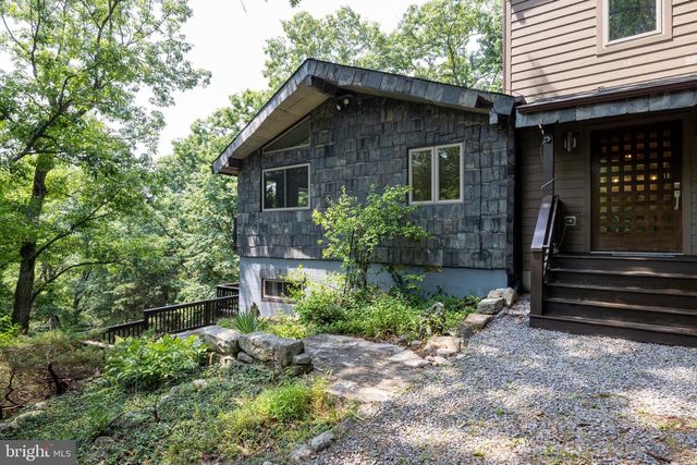 44 WILKINS LN, Maurertown, VA 22644