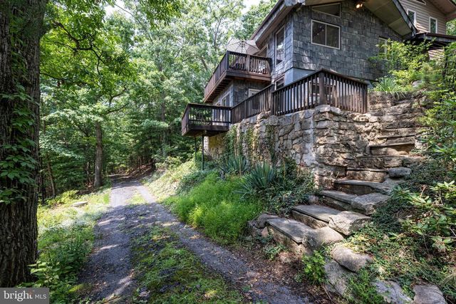 44 WILKINS LN, Maurertown, VA 22644