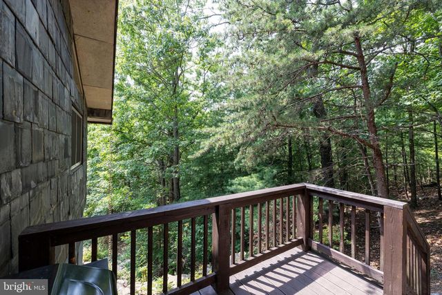 44 WILKINS LN, Maurertown, VA 22644