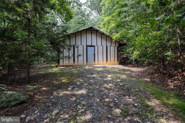 44 WILKINS LN, Maurertown, VA 22644