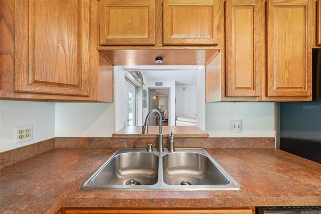 37237 GRAYS AIRPORT ROAD, Lady Lake, FL 32159