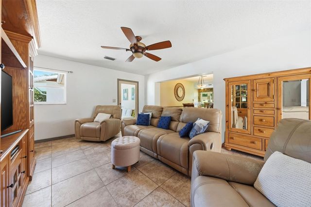 37237 GRAYS AIRPORT ROAD, Lady Lake, FL 32159