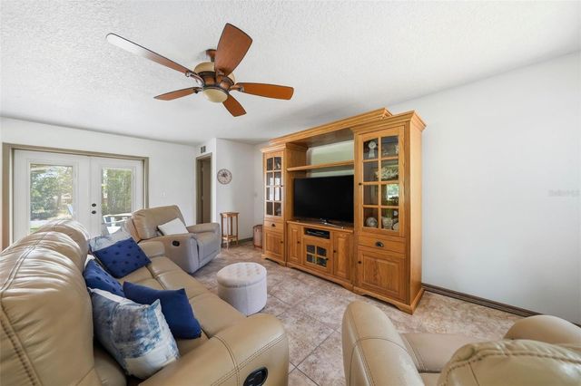 37237 GRAYS AIRPORT ROAD, Lady Lake, FL 32159