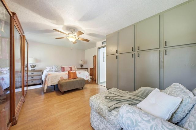 37237 GRAYS AIRPORT ROAD, Lady Lake, FL 32159