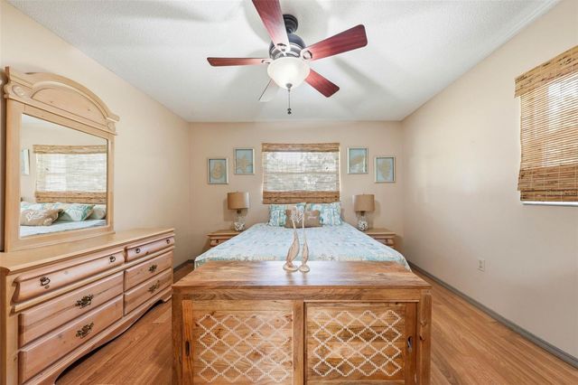 37237 GRAYS AIRPORT ROAD, Lady Lake, FL 32159