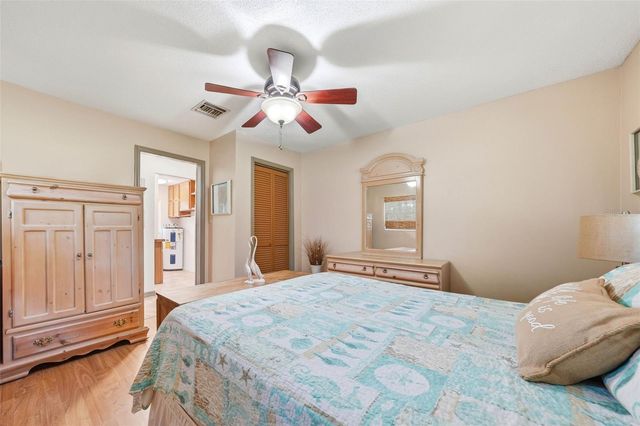 37237 GRAYS AIRPORT ROAD, Lady Lake, FL 32159