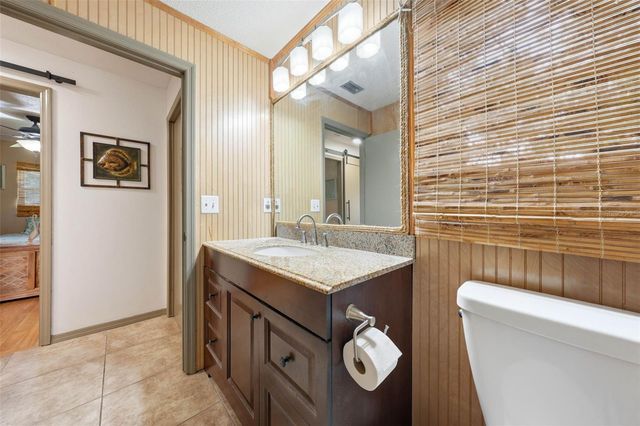 37237 GRAYS AIRPORT ROAD, Lady Lake, FL 32159