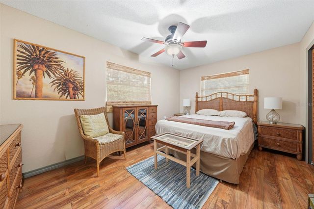 37237 GRAYS AIRPORT ROAD, Lady Lake, FL 32159