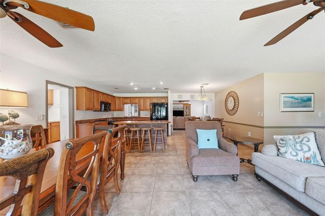 37237 GRAYS AIRPORT ROAD, Lady Lake, FL 32159