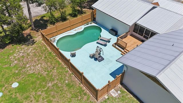 37237 GRAYS AIRPORT ROAD, Lady Lake, FL 32159