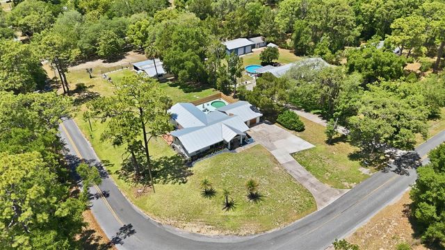 37237 GRAYS AIRPORT ROAD, Lady Lake, FL 32159