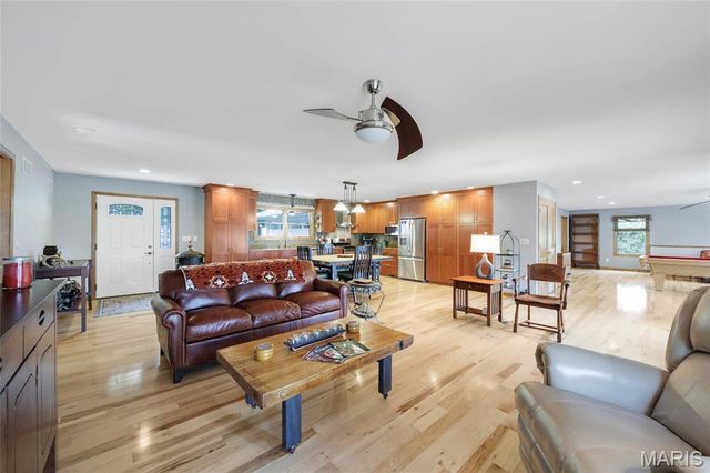 2200 Swiss Lake Road, Hermann, MO 65041