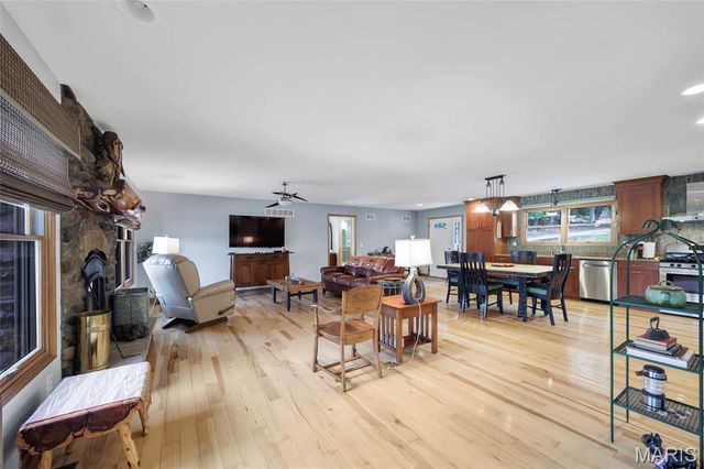 2200 Swiss Lake Road, Hermann, MO 65041