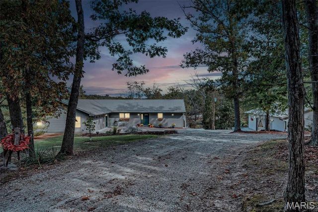 2200 Swiss Lake Road, Hermann, MO 65041