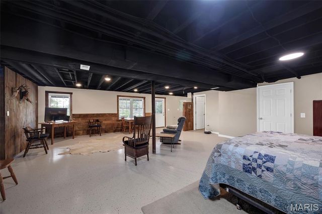 2200 Swiss Lake Road, Hermann, MO 65041