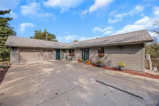 2200 Swiss Lake Road, Hermann, MO 65041