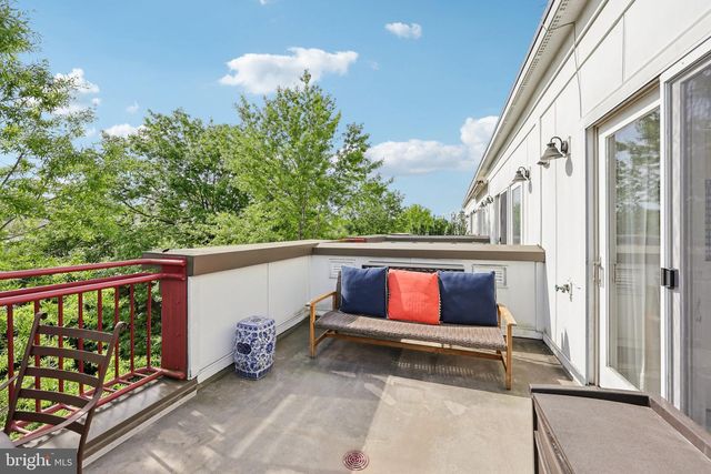 832 SNOWDEN HALLOWELL WAY, Alexandria, VA 22314