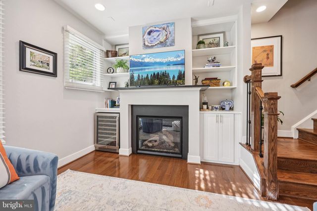 832 SNOWDEN HALLOWELL WAY, Alexandria, VA 22314