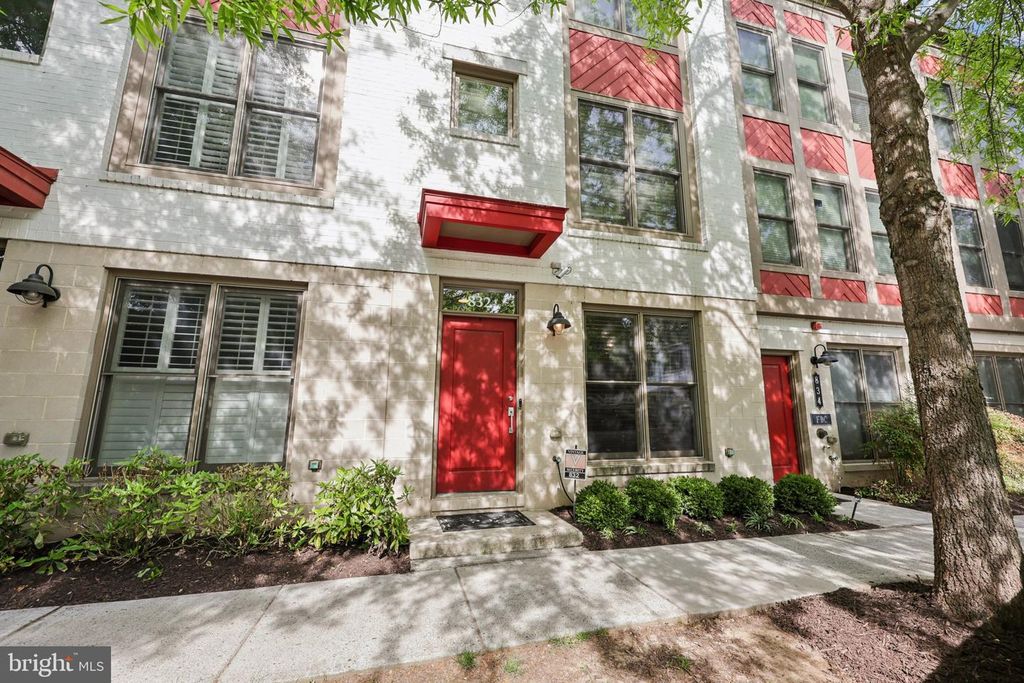 832 SNOWDEN HALLOWELL WAY, Alexandria, VA 22314