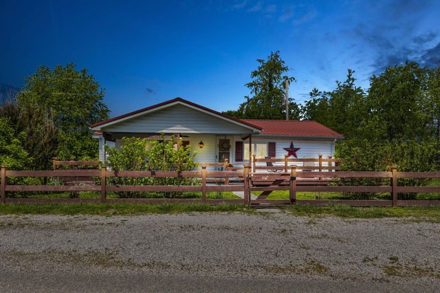 4590 County Road 1002, West Liberty, KY 41472