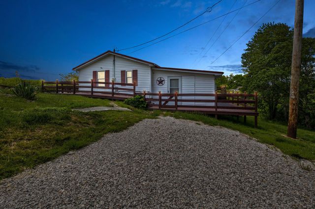 4590 County Road 1002, West Liberty, KY 41472