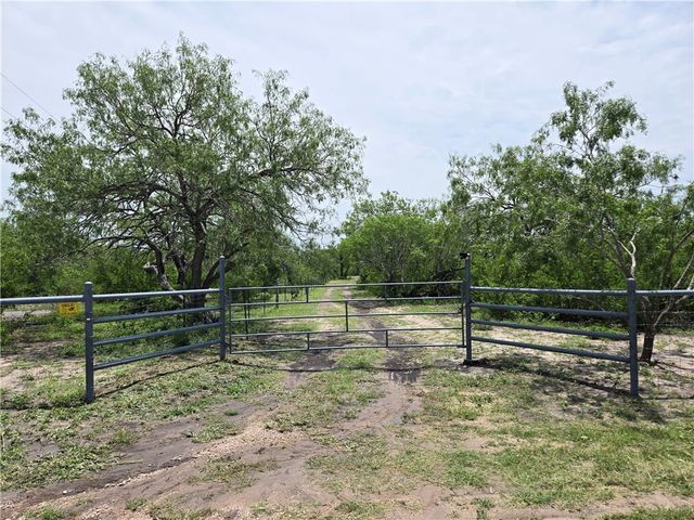 174 Pr Paloma, Sandia, TX 78383