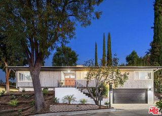 3852 Sherview Drive, Sherman Oaks, CA 91403