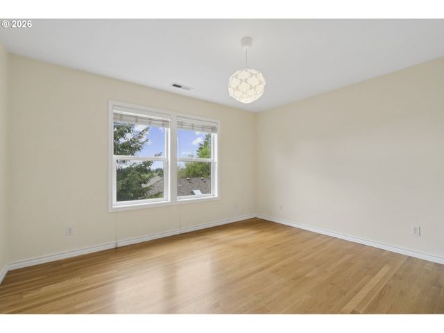 3219 Nw SPENCER St, Portland, OR 97229