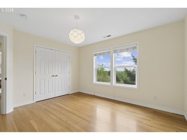 3219 Nw SPENCER St, Portland, OR 97229