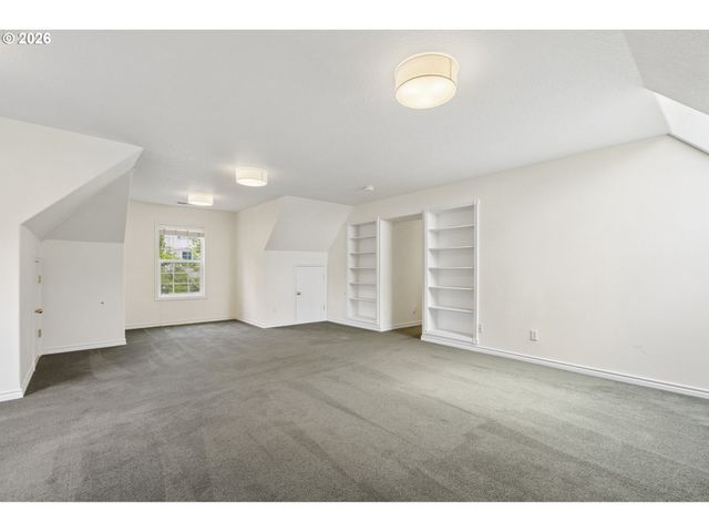 3219 Nw SPENCER St, Portland, OR 97229