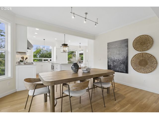 3219 Nw SPENCER St, Portland, OR 97229