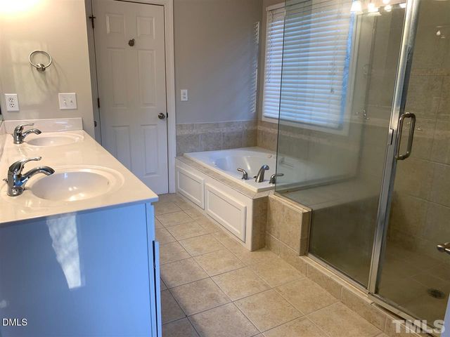 3304 Drexel Hill Court, Apex, NC 27539